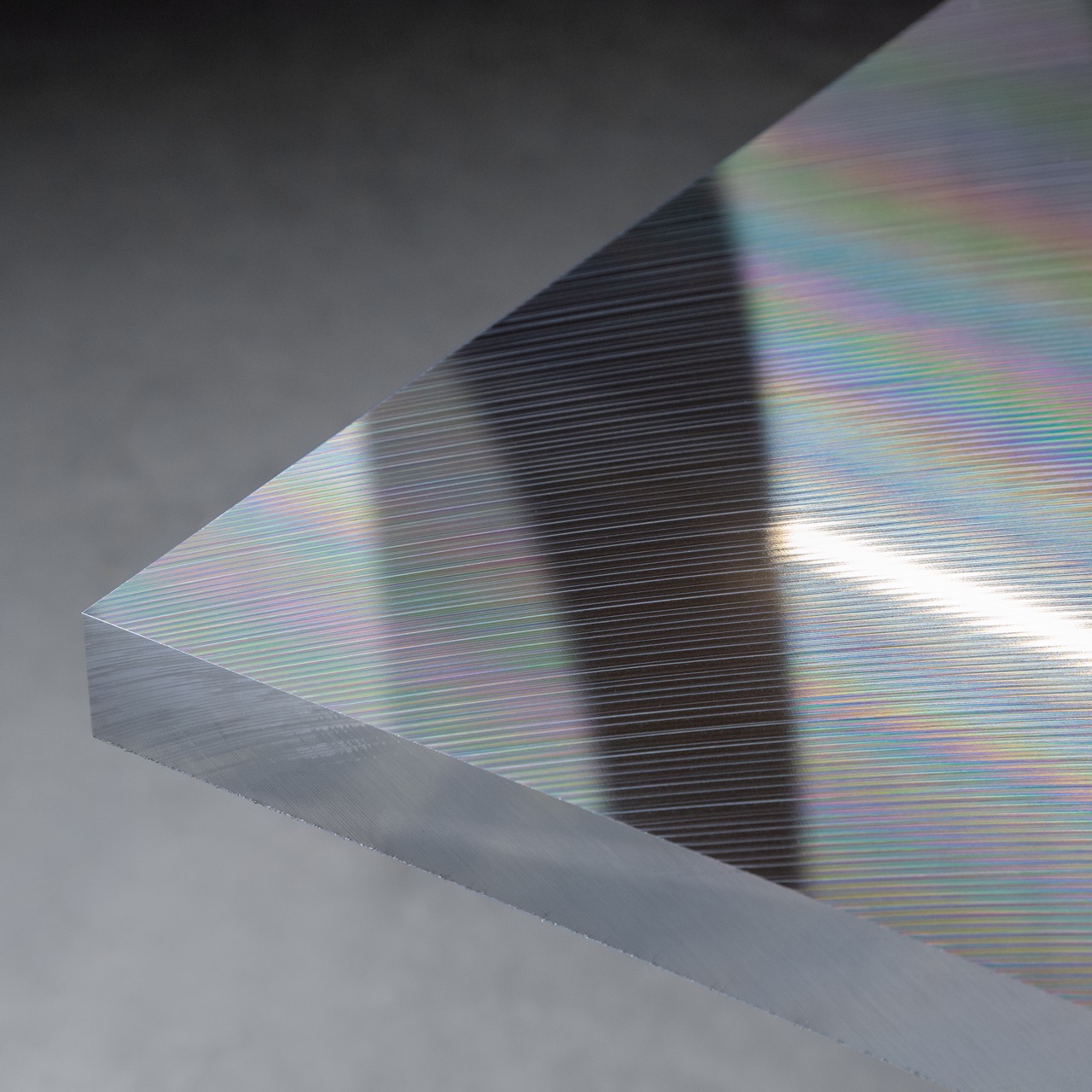 HÖntött és síkbamart alumínium vastaglemez