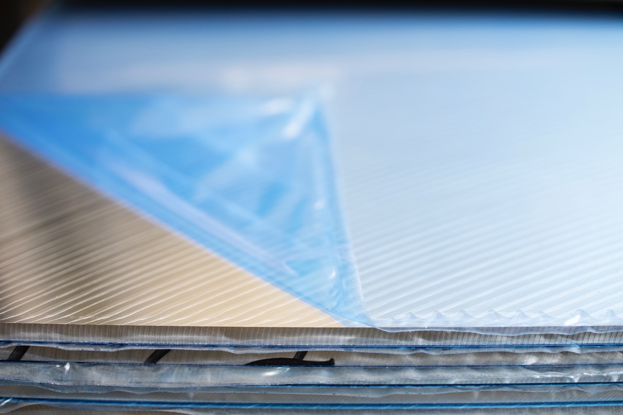 HÖntött és síkbamart alumínium vastaglemez